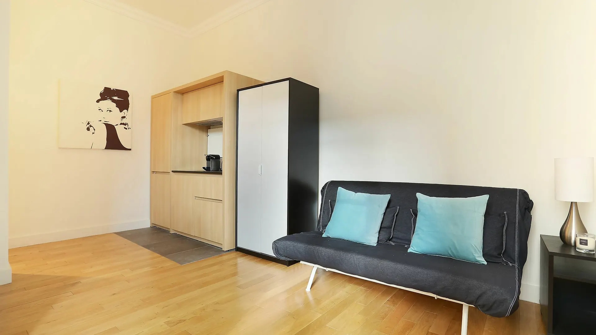 Prestige Champs Elysees Apartment