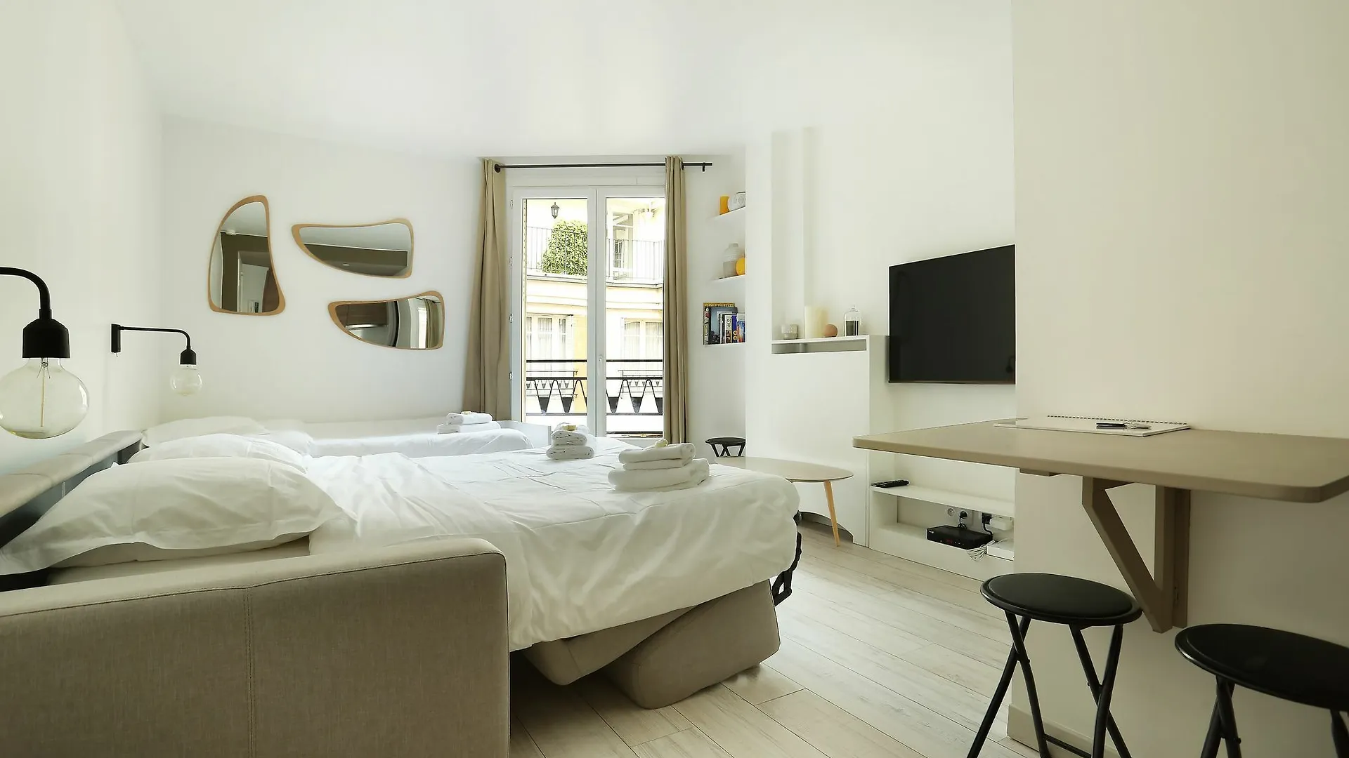 Prestige Champs Elysees Apartment